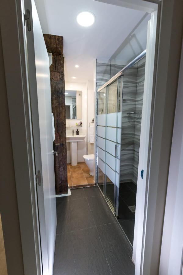Espacioso Apartamento A Estrenar!! Casco Viejo Bilbao Esterno foto